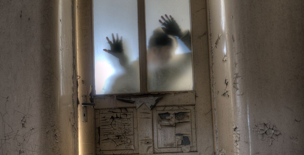 zombies trying to break in door